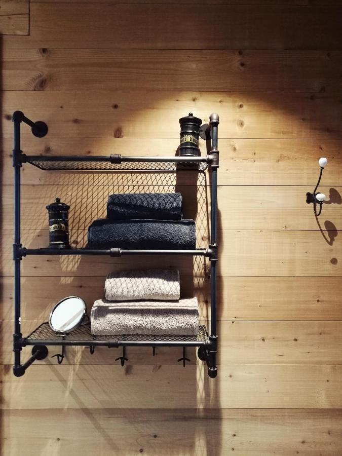 Un R De Memises Bed and Breakfast Thollon-les-Memises Exteriör bild