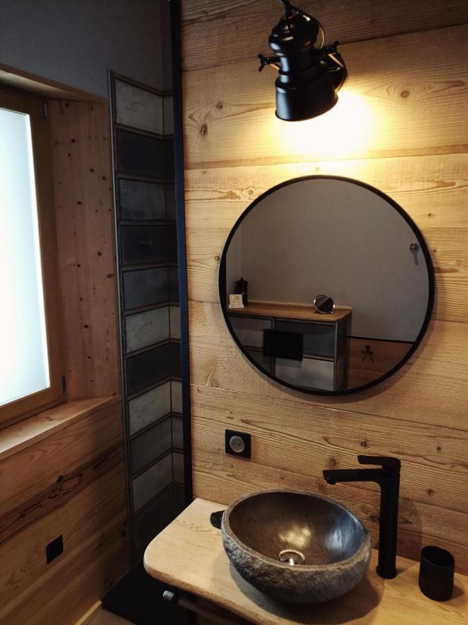 Un R De Memises Bed and Breakfast Thollon-les-Memises Exteriör bild